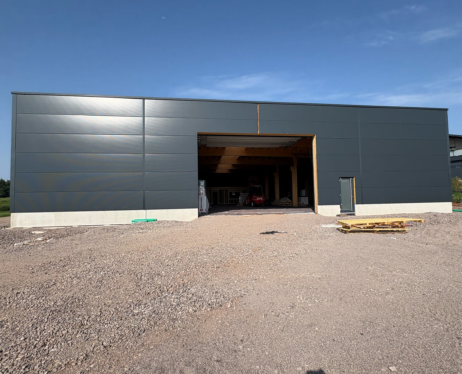 Neubau Rickenbach, Halle