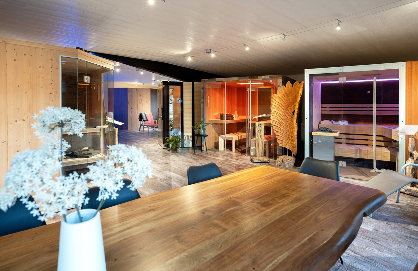 Neue Ausstellungsräume Saunabau 2022, Platz für Saunen und Infrarotkabinen