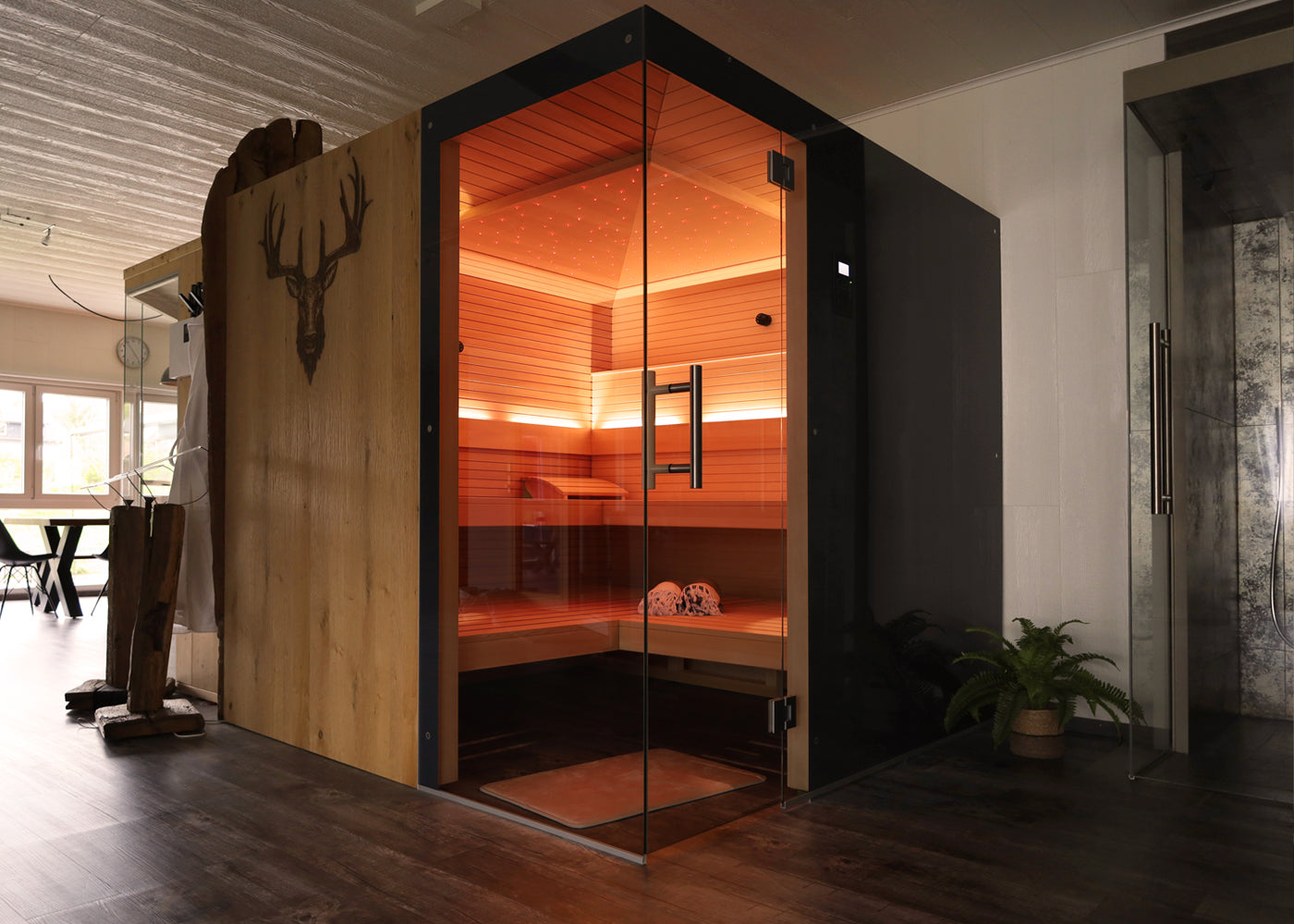 Saunamodell Classica mit Hirschmotiv, Sternenhimmel und Hinterbankbeleuchtung