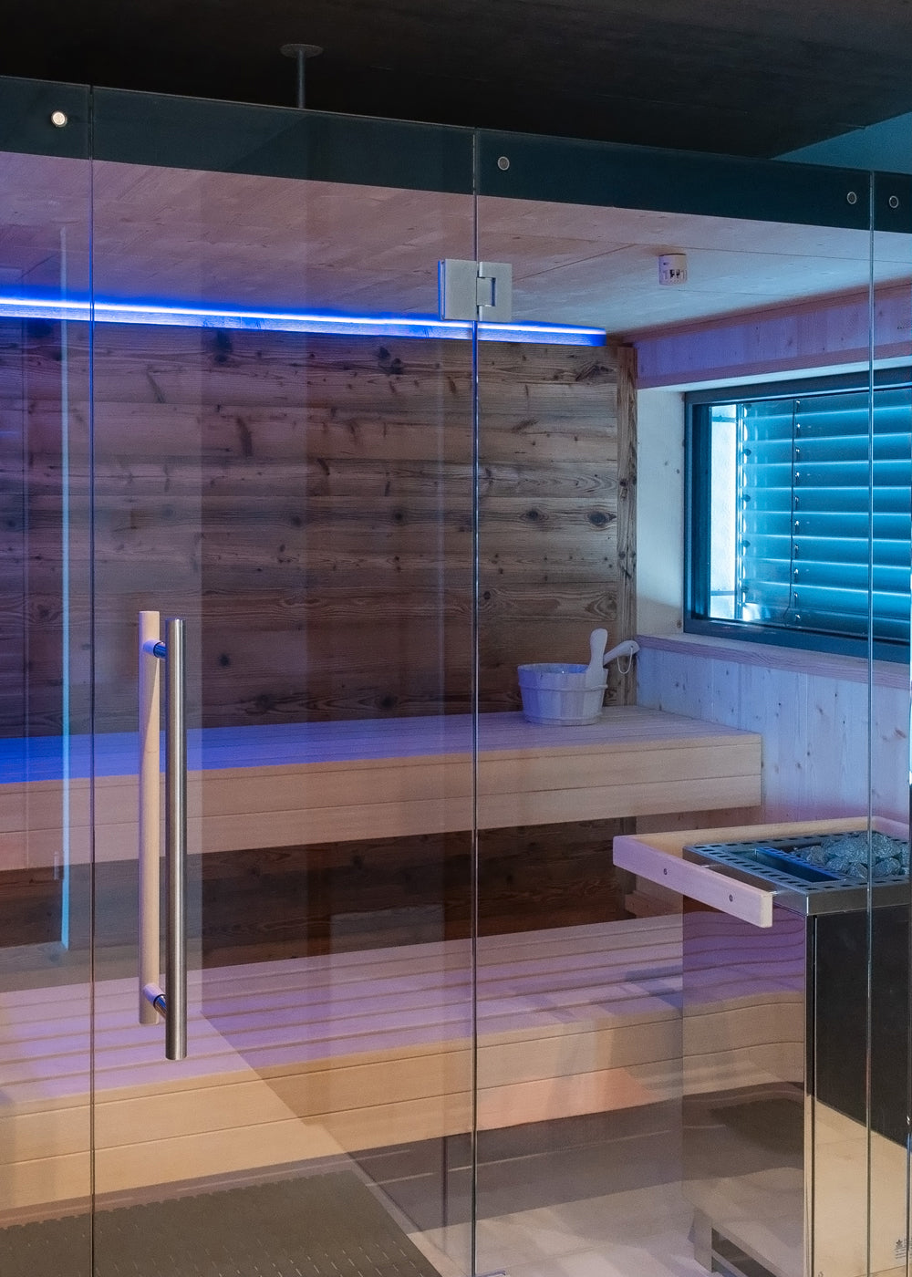 Private Sauna in Badezimmer, Breisach, mit integriertem Fenster