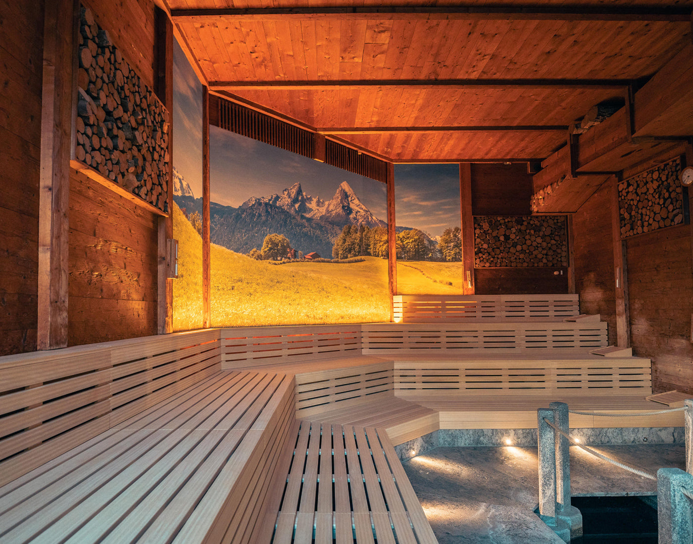 Referenz gewerblich, Badeparadies Titisee-Neustadt, Teil-Renovation von Panorama-Sauna, Wasserfall-Sauna, Birken-Sauna, Erneuerung der Saunabänke, Verstärkung der Unterkonstruktion