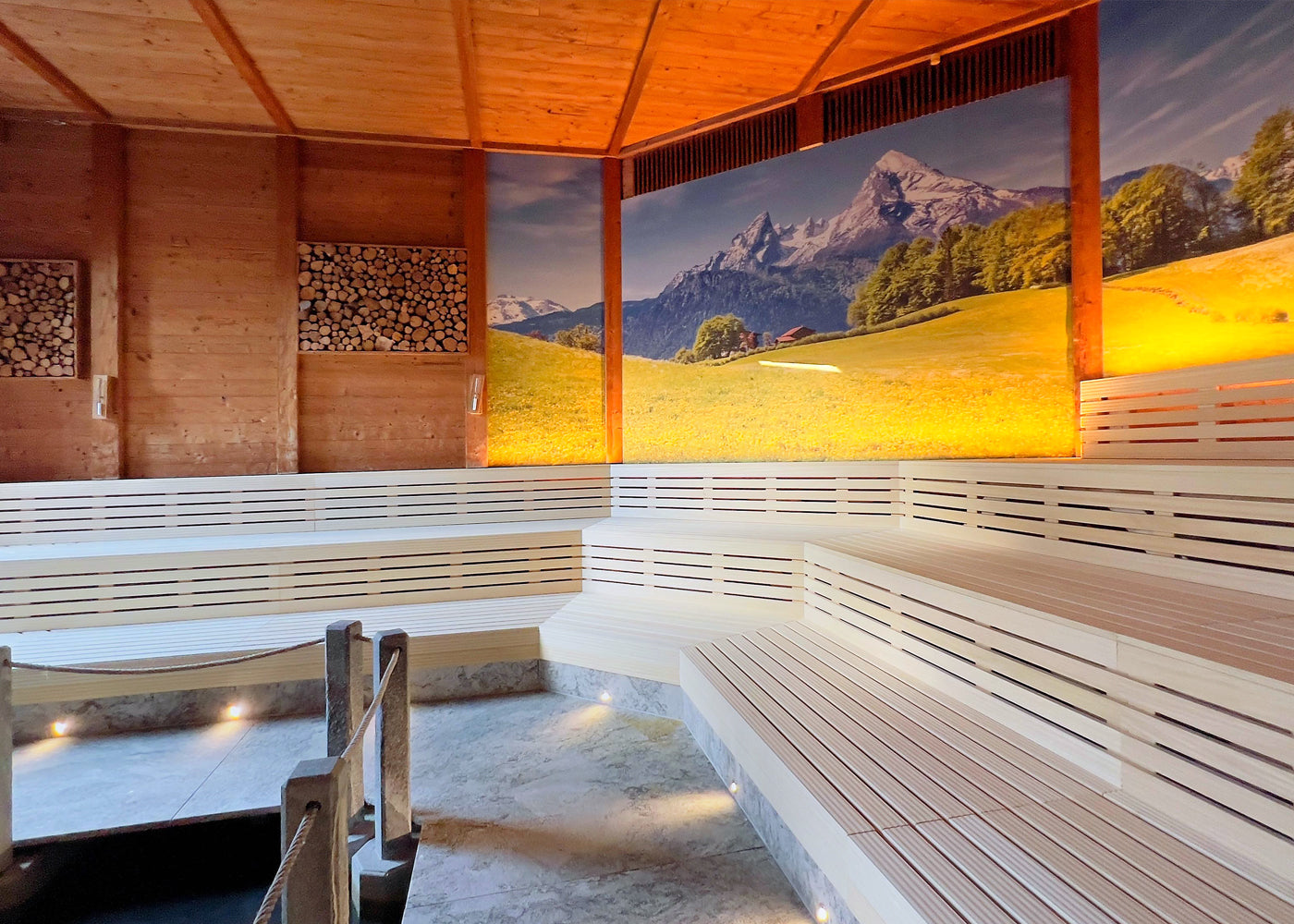 Badeparadies Titisee-
Neustadt, Wasserfall-Sauna, Erneuerung der Saunabänke und Unterkonstruktion