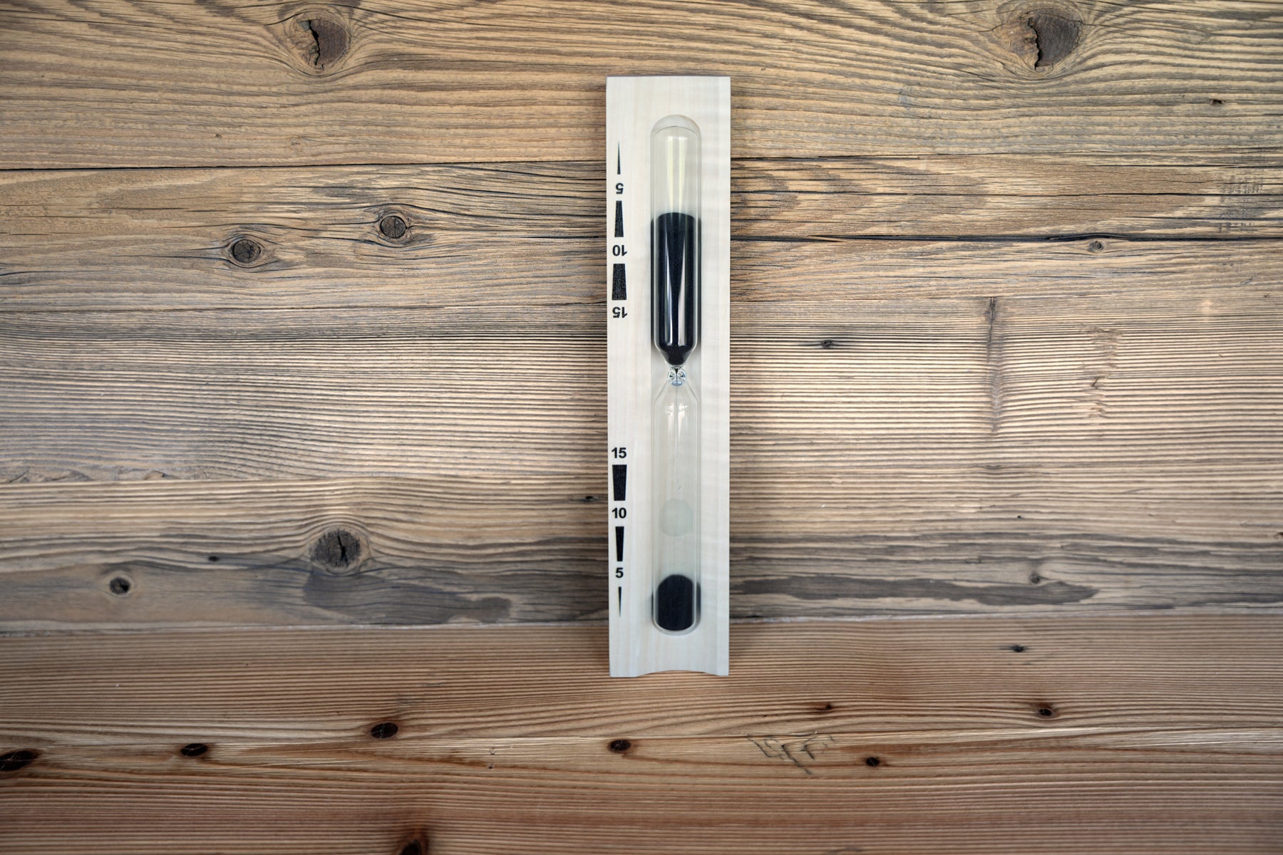 Sanduhr mit schwarzem Sand – 15 Minuten