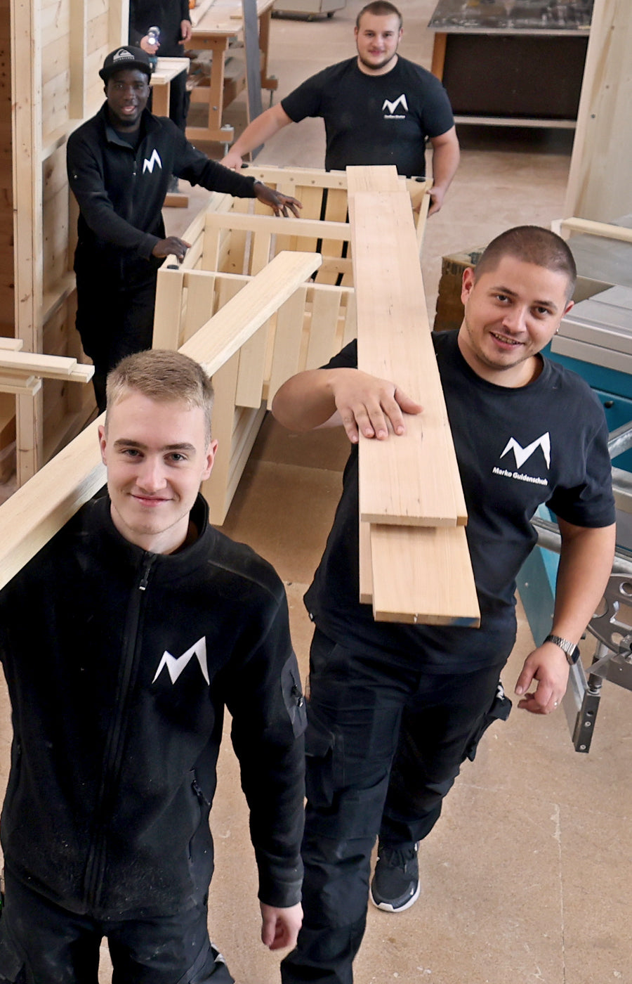 Team Manz Döbele in Werkstatt, Teamgeist und Zusammenhalt
